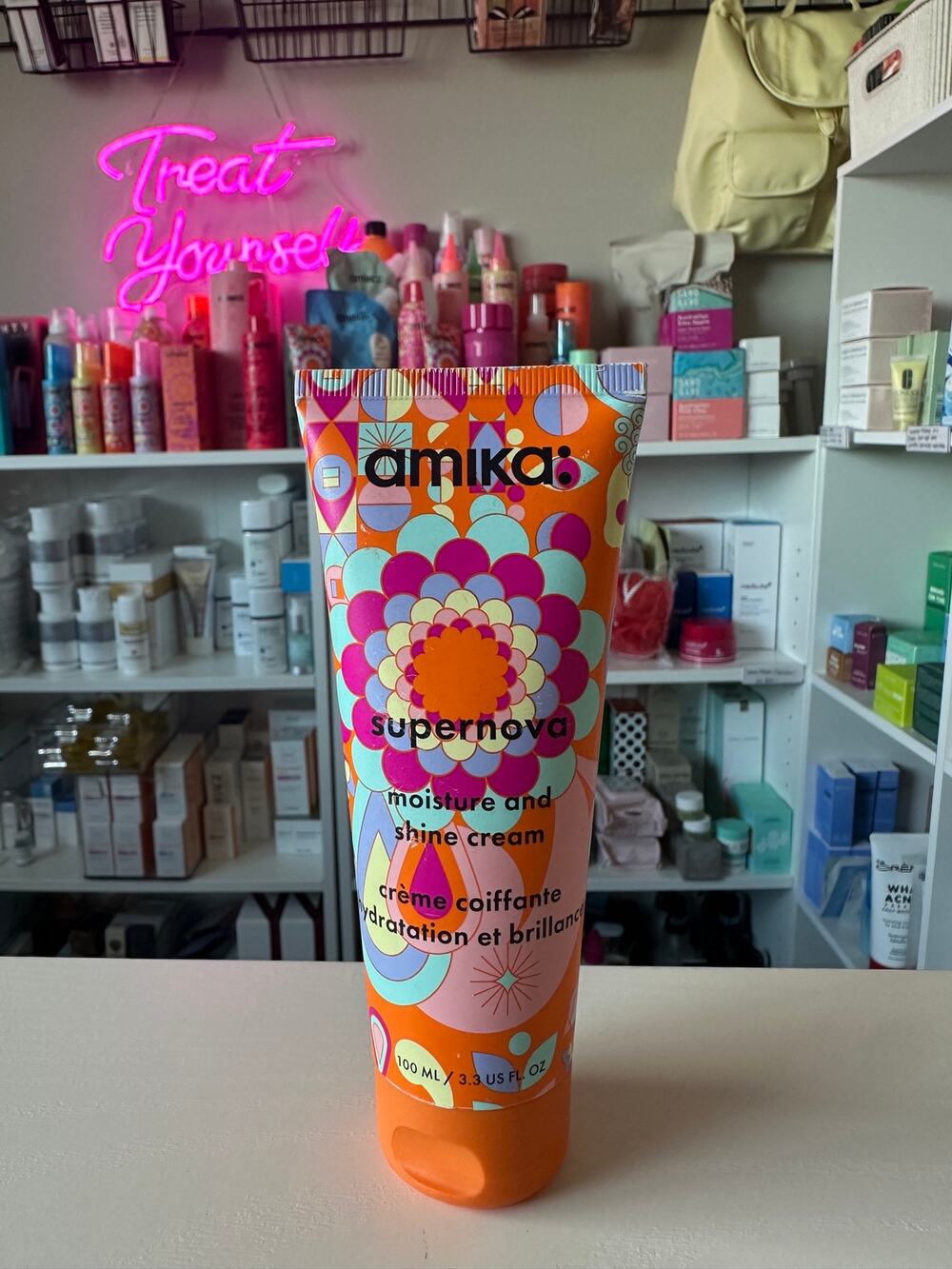 Amika Supernova Moisture & Shine Cream